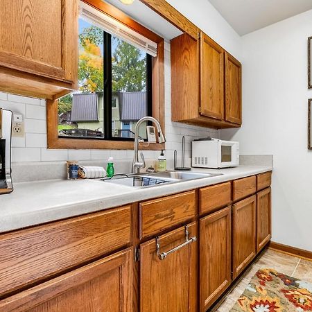 Laurel Haven Apartment Banner Elk Bagian luar foto